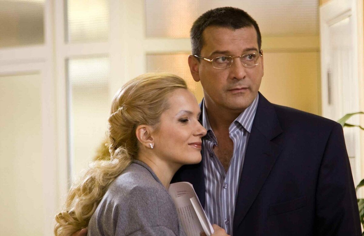 Ярослав Бойко и Мария Порошина в сериале "Всегда говори всегда"