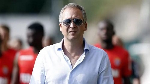 

Всплыла фамилия и бывшего гендира «Спартака» Юрия Первака, человека с очень неприятным (как пишут некоторые ресурсы, бандитским) прошлым. Он рулил в клубе, когда Федун только купил пакет акций московского клуба, и тогда многие задавались вопросом, каким образом на позиции гендира оказался Первак.
