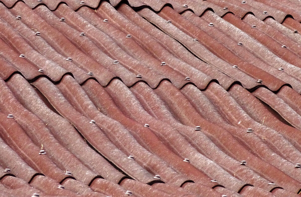 Впечатляет? Сразу видно, что сэкономили на обрешётке. Зачем?