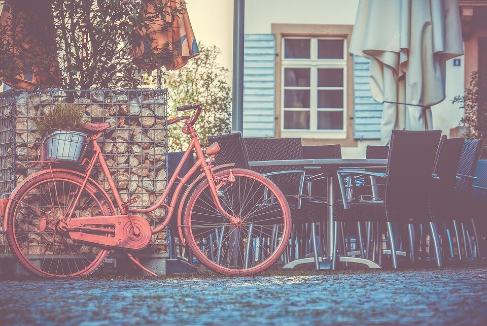 https://pixabay.com/photos/bike-pink-bike-old-bicycle-4398781/