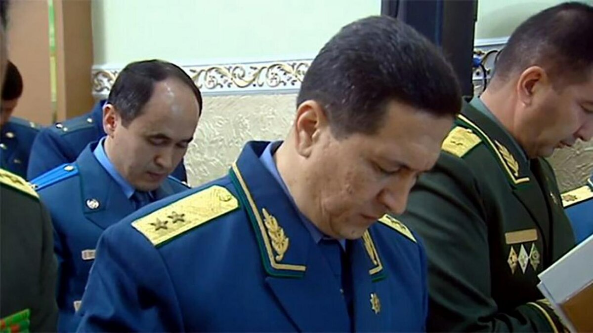 ИСГЕНДЕР МУЛИКОВ. КАДР ТЕЛЕКАНАЛА "АЛТЫН АСЫР"