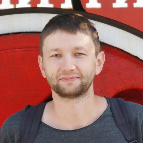Родился в 1981 году в городе Бресте, Республика Беларусь, проживает там же. Получил два высших технических образования. Работал оператором на молочном комбинате, затем оценщиком оборудования, в данный момент работает инженером-проектировщиком систем автоматики в институте комплексного проектирования «Брестпроект». Пишет статьи для сайтов. Женат, в 2012 году родился сын. Редактор раздела литературной критики вебзина «DARKER». Издан роман «Этика Райдера» (2014, в соавторстве с Алексеем Жарковым). Ряд рассказов опубликованы в российских и украинских антологиях (в том числе в серии «Самая страшная книга») и в Сети.