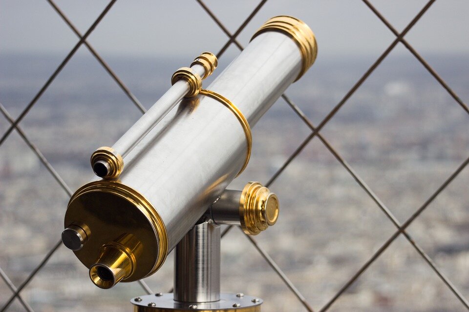 https://pixabay.com/photos/view-observation-deck-binoculars-4011285/