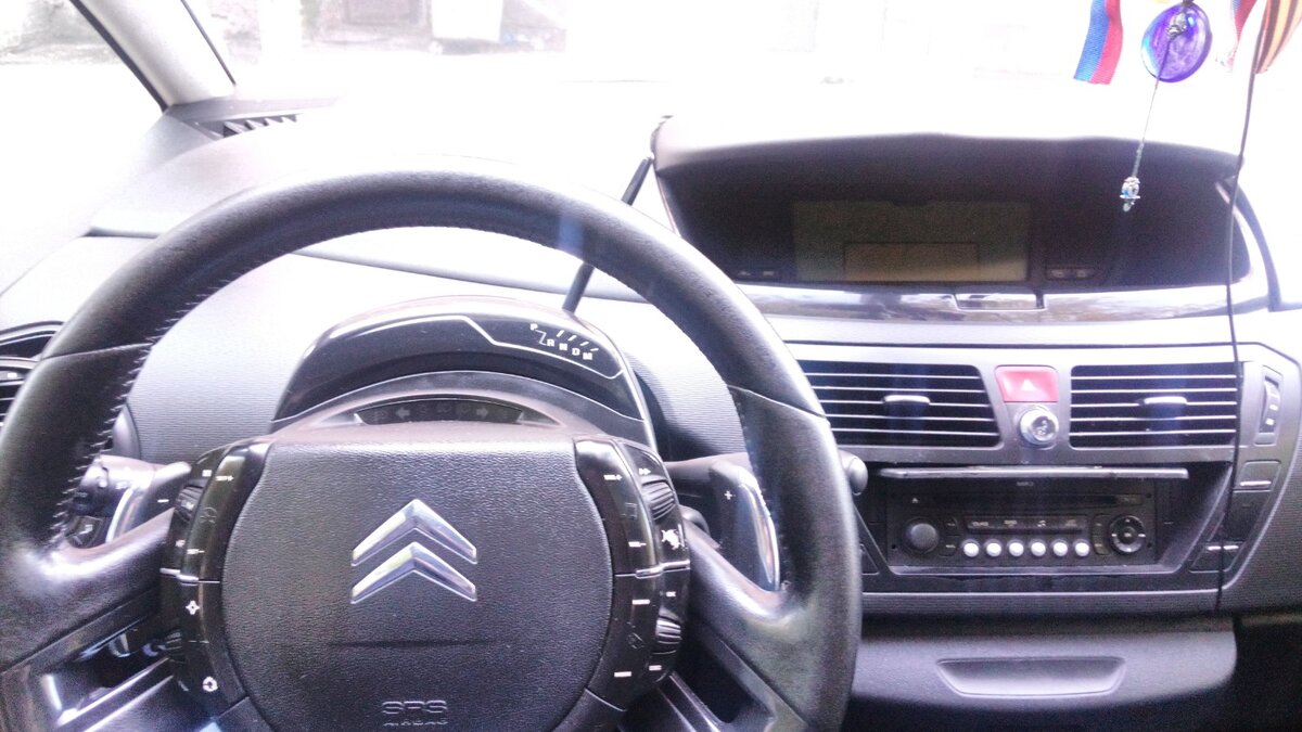 Мои личные фотографии моего  Citroen Grand C4 Picasso 2007 года. 
