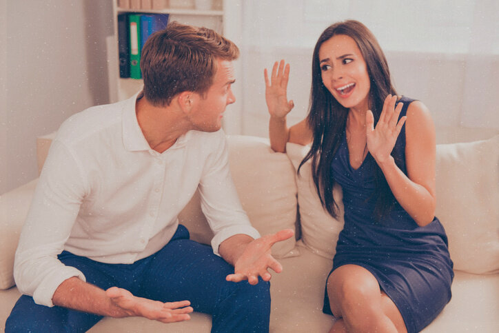 разборки, пара, диван