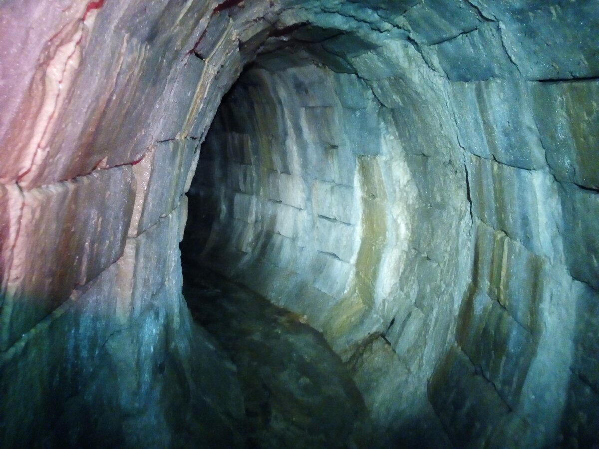 Заброшенная пещера