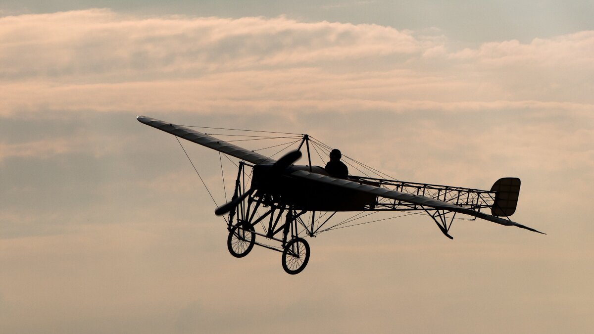 Авиация. Древняя мечта. "Моноплан-трактор" Луи Блерио.