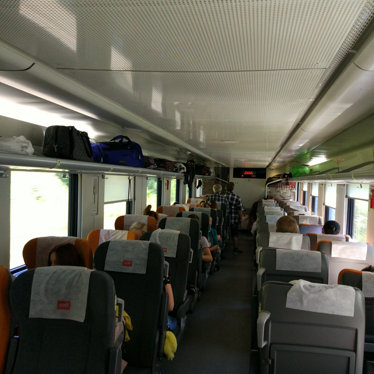 Поезд 337ж сидячий вагон 3ж. 028а северная пальмира сидячий вагон. Сидячий вагон ржд 2с. Сидячий фпк 2с. Как выглядит сидячий вагон.