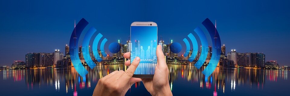 https://cdn.pixabay.com/photo/2019/02/11/02/05/smart-home-3988583_960_720.jpg