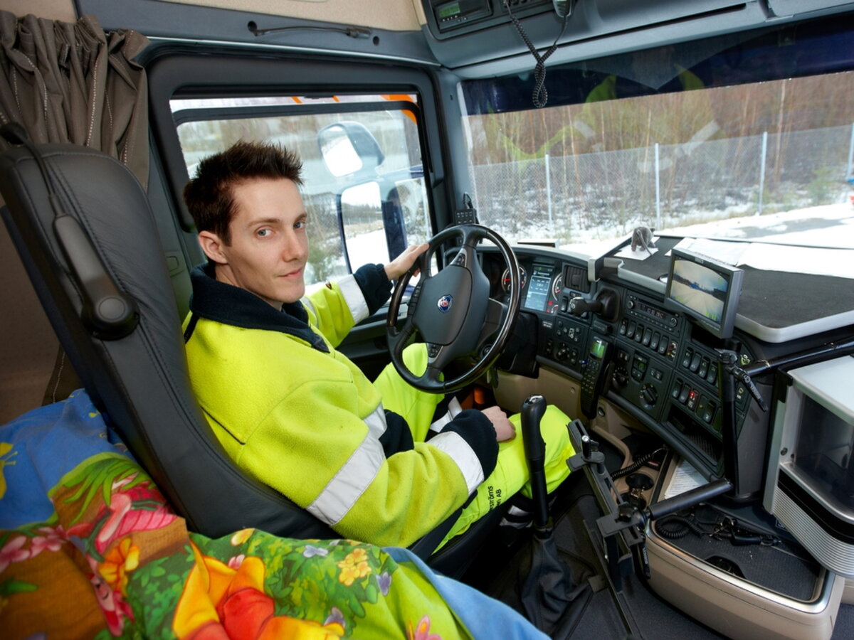 Водитель грузового автомобиля