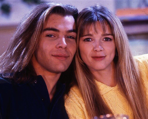 Самые-самые главные герои - красивая пара Николя и Элен)