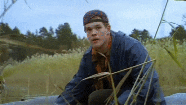 Сцена одна а мест съёмки - две ))