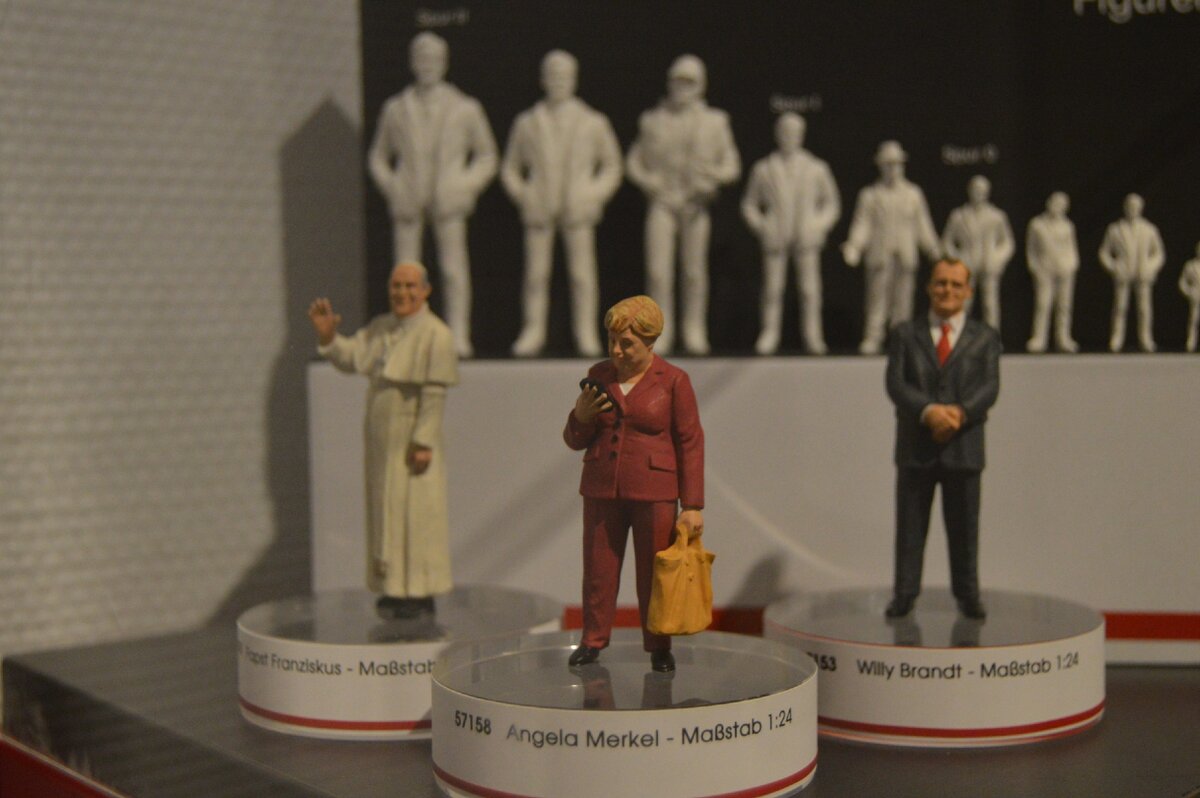 Современные игрушки. Правда, не уверена, что для детей. Музей игрушек в Нюрнберге. Фото Сергея Кудрявцева