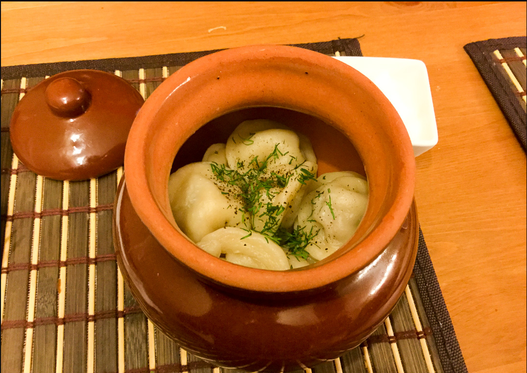 Пельмени — вполне ОК, жалко, что бульона было мало.