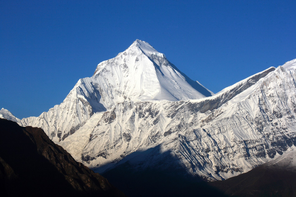 Западные гималаи. Дхаулагири гора. Непал восьмитысячники. Непал Западный. Дхаулагири вид снизу.