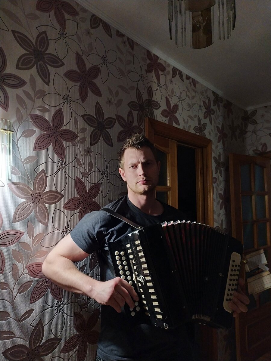 Репетирую перед выходом))