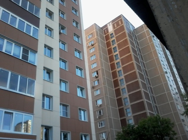 Дома построены впритык друг к другу!