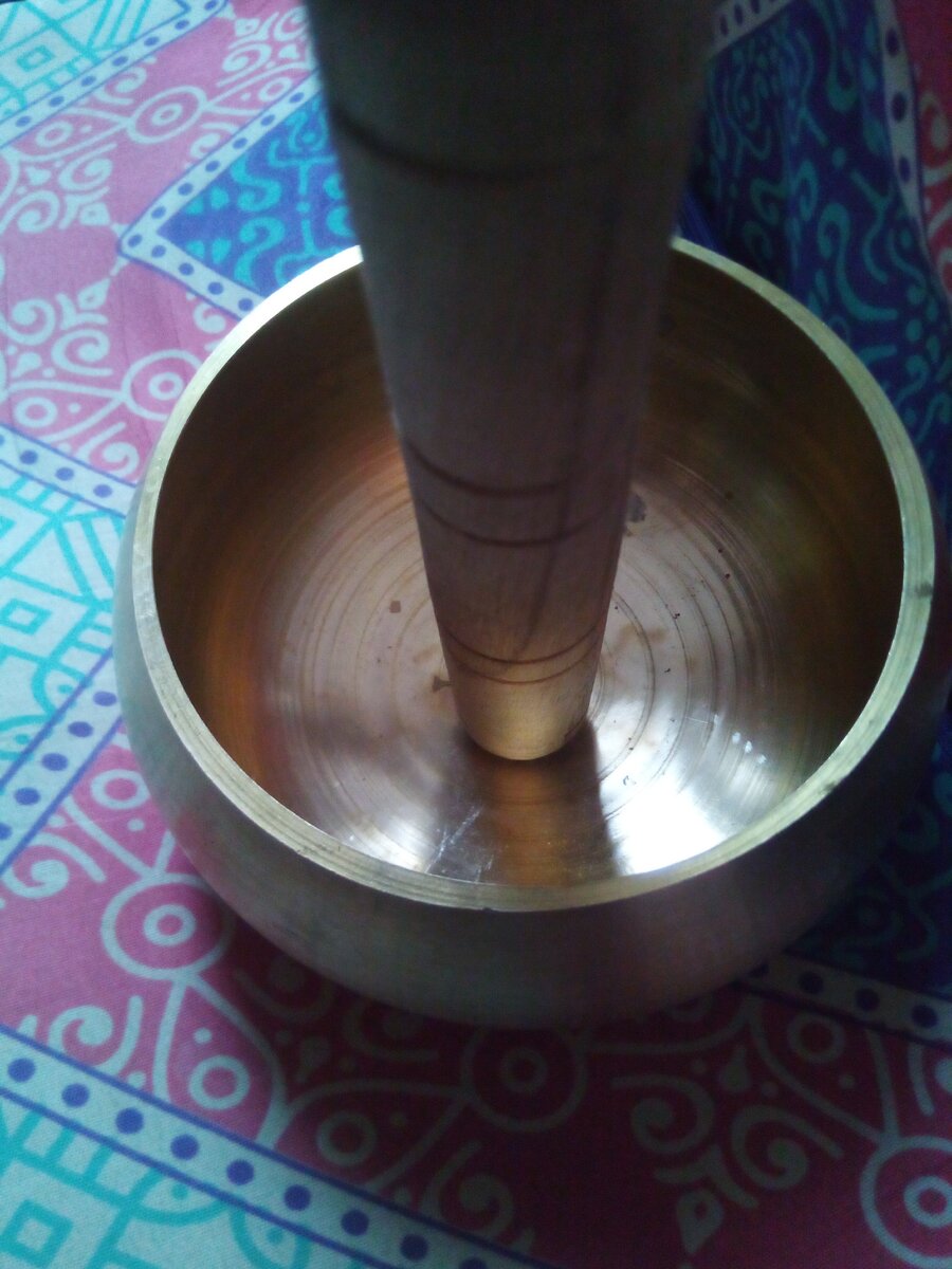 Поющая чаша левитатор