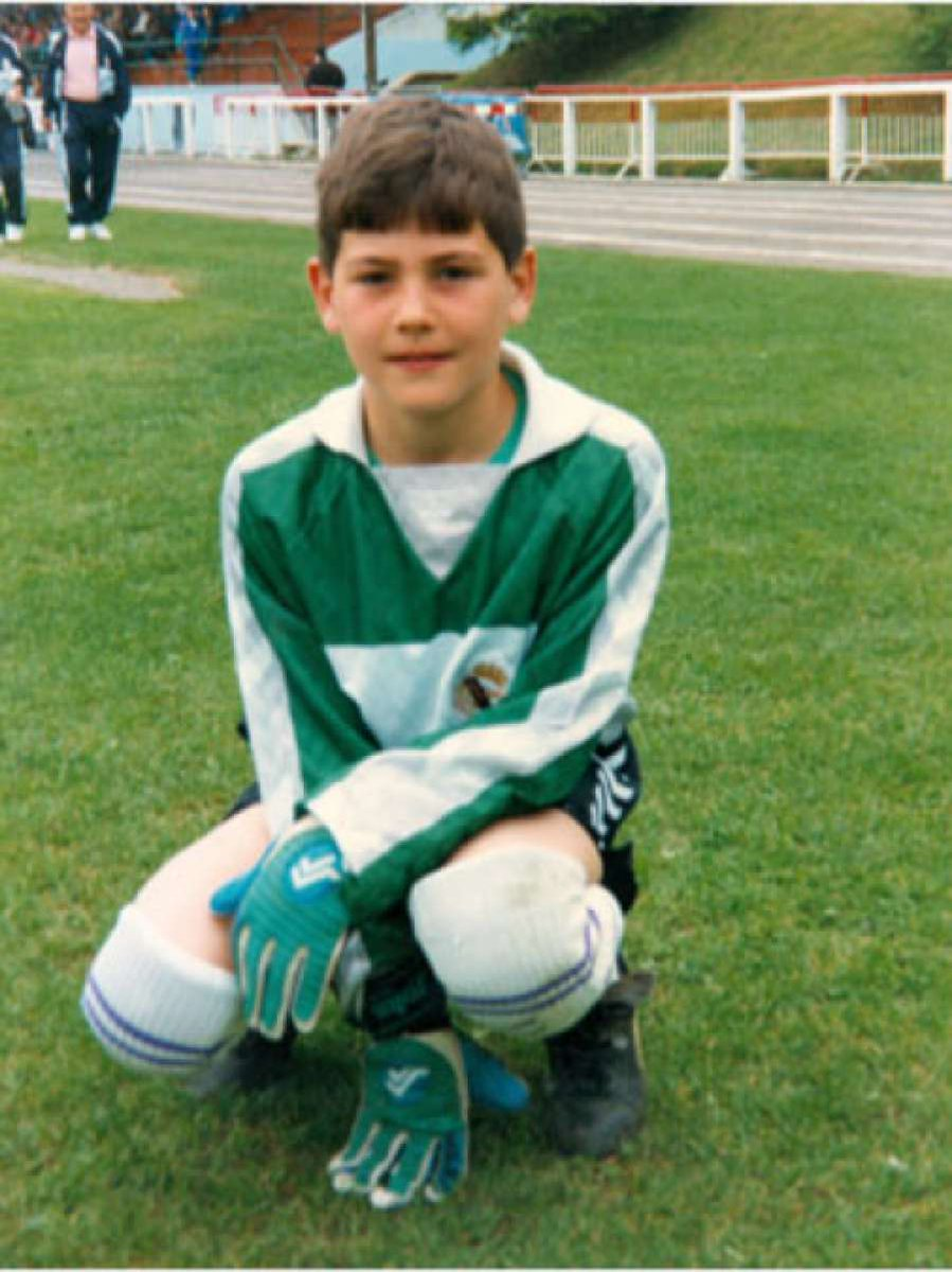 Икер в детстве