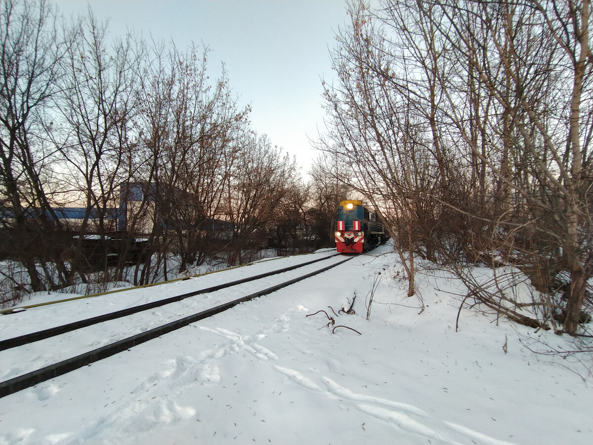 ТЭМ15-138. Интересно, что на кабине у него имеется герб советского МПС