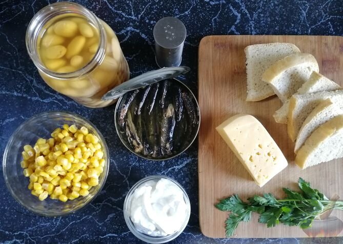 Подготавливаем необходимые продукты, для нашего салата