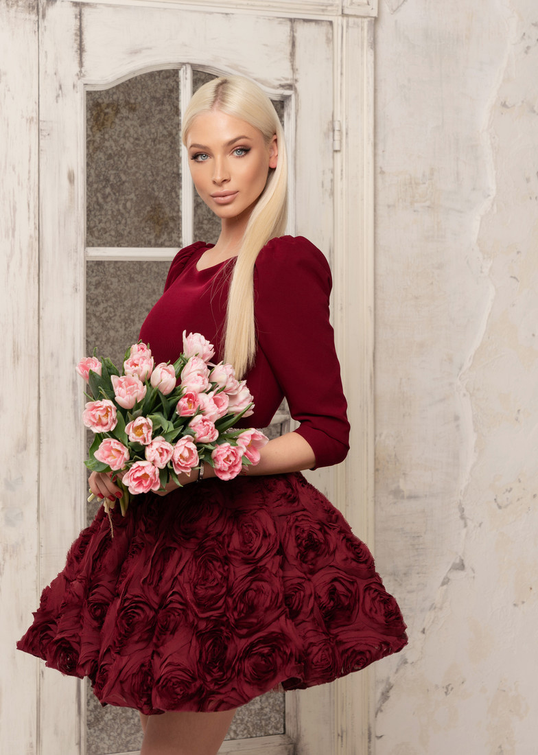 Алена Шишкова( фото взято из Яндекс картинки)