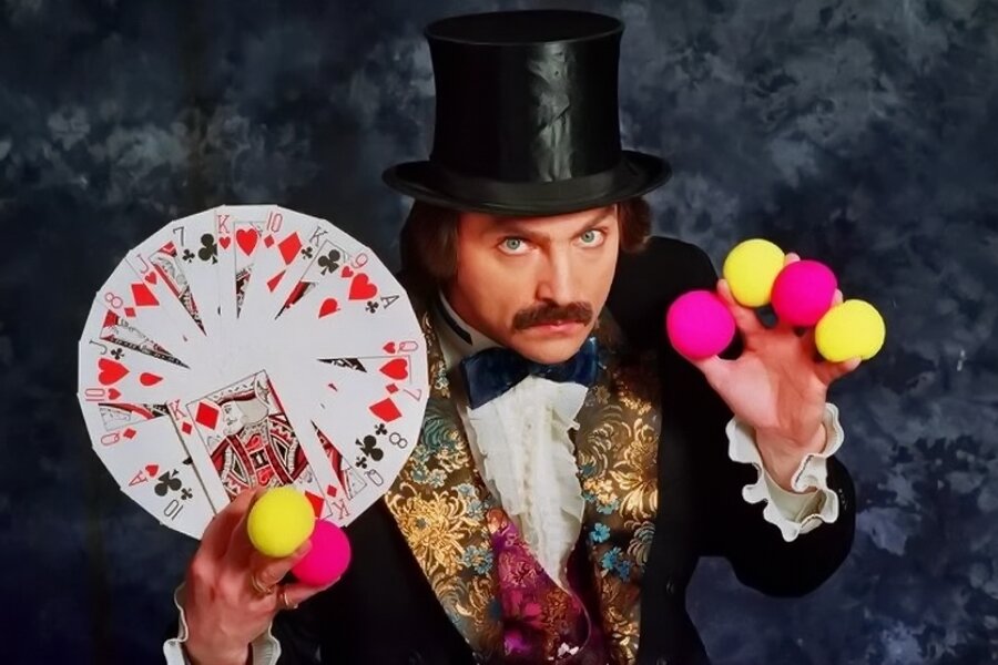 Амаяк Акопян 