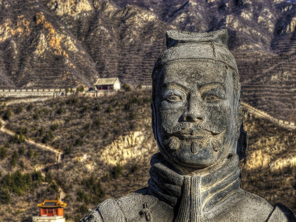 https://cdn.pixabay.com/photo/2018/11/10/15/19/china-3806840_960_720.jpg