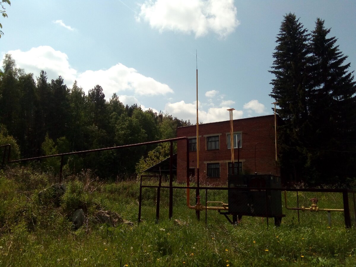 Одно из зданий совхоза газовики переделали под свой офис