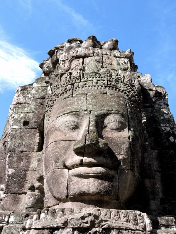 Камбоджия каменные лица. Каменное лицо. Лица Байон. Камбоджа лица из камней.