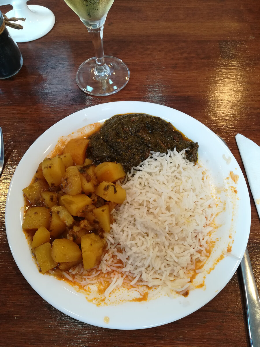 мясо, картофель и рис