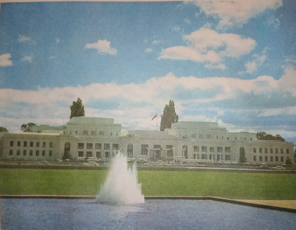 Город Канберра. Здание парламента.