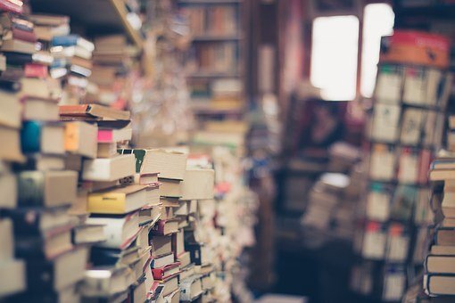 И чем сильнее завалы из книг, тем крепче моя решимость с этим разобраться!