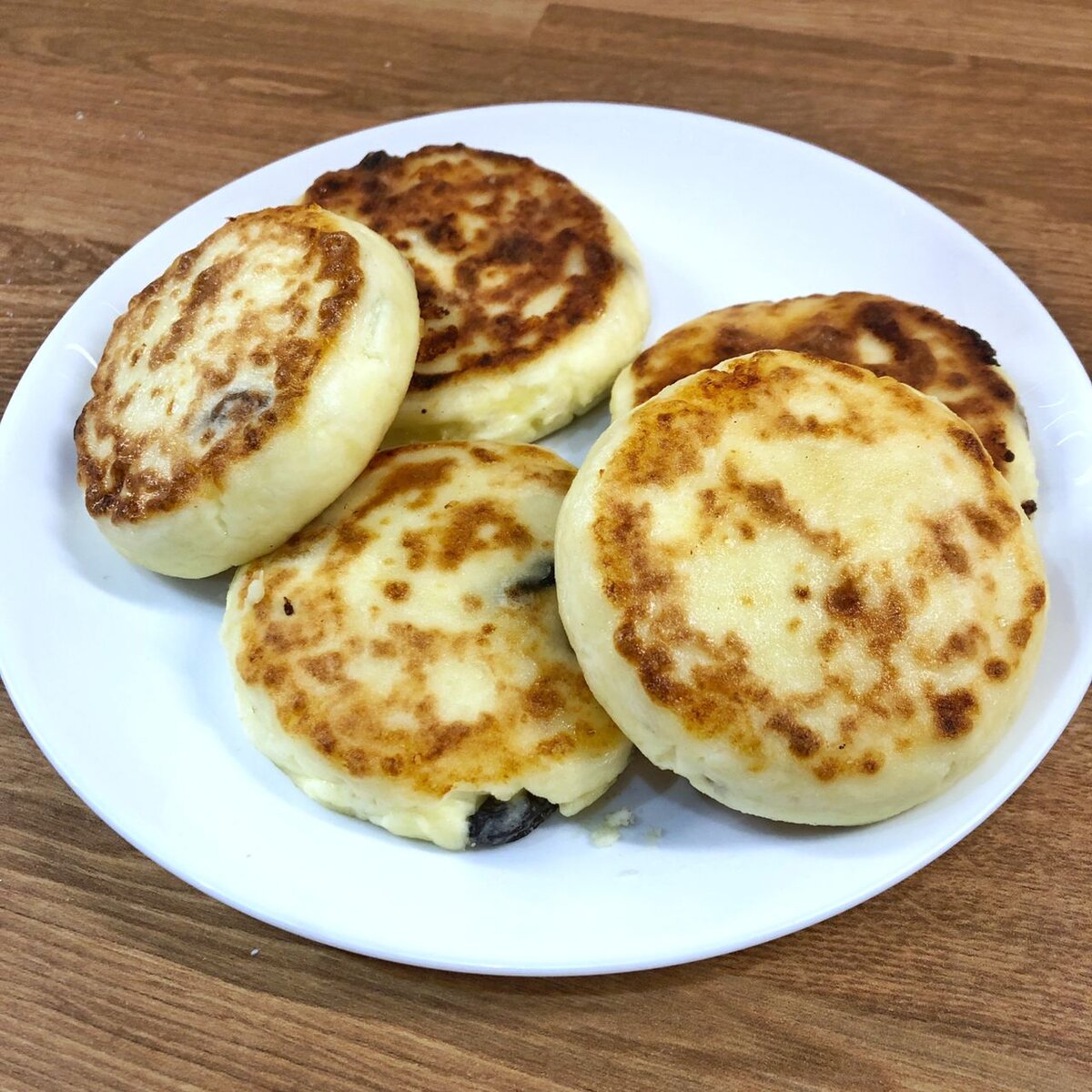 Сырники с изюмом