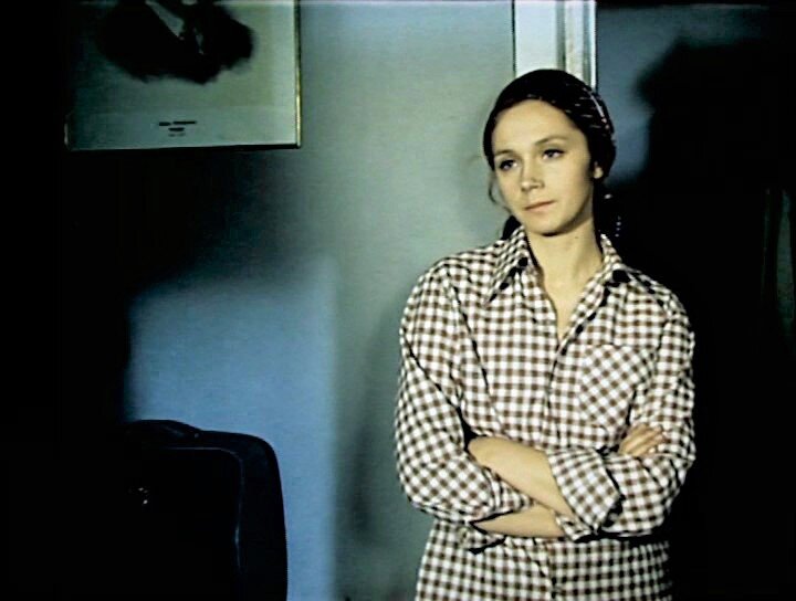 Евгения (Ирина Купченко) - кадр из фильма "Странная женщина"