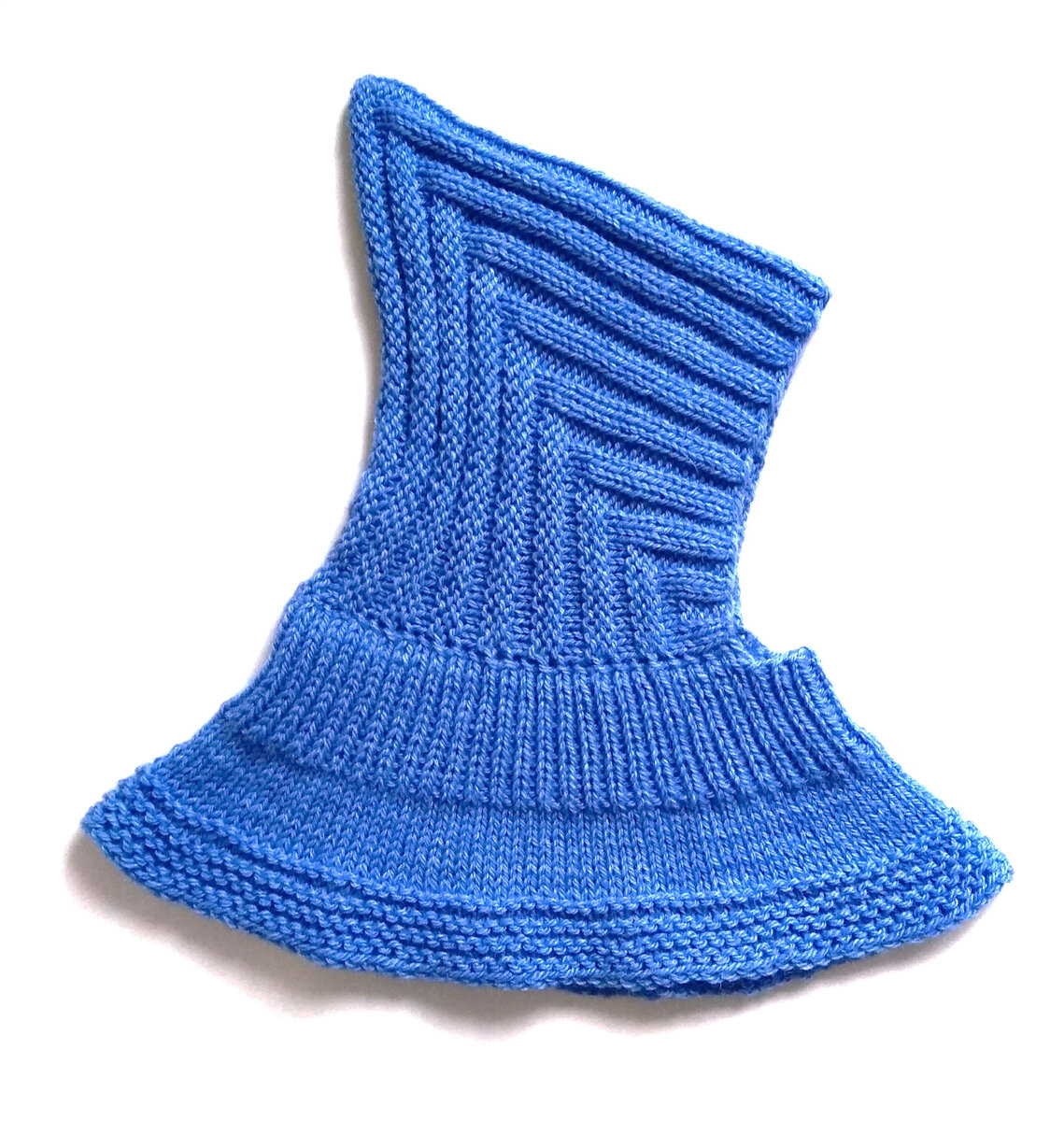 Вязаная шапочка-эльф