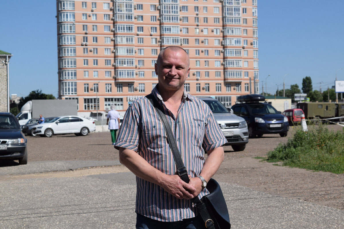 Это я, автор канала "LifeStrategy" Андрей Подобедов. 