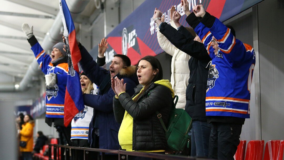 Преданные болельщики - наше всё! Фото: Борис Татаринов 