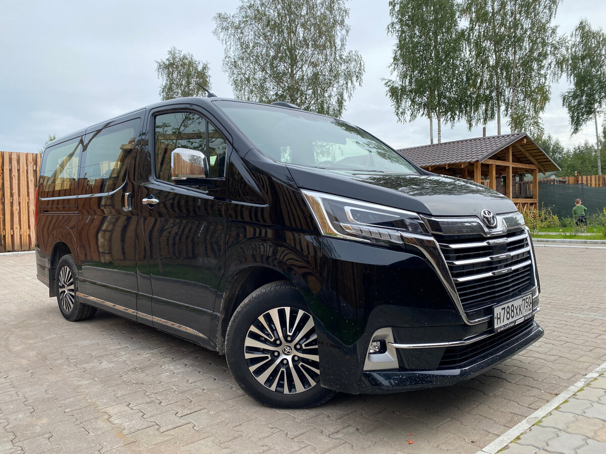 А не махнуть ли в Питер на «трансформере»? Тойота Hiace 2021. | Лиса Рулит  | Дзен