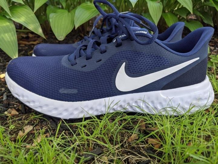 Nike Revolution 5 KrossObzor.ru