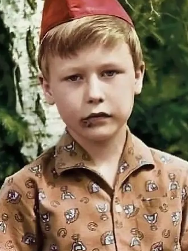 Денис Рожков в детстве.Фото Яндекс.Картинки.
