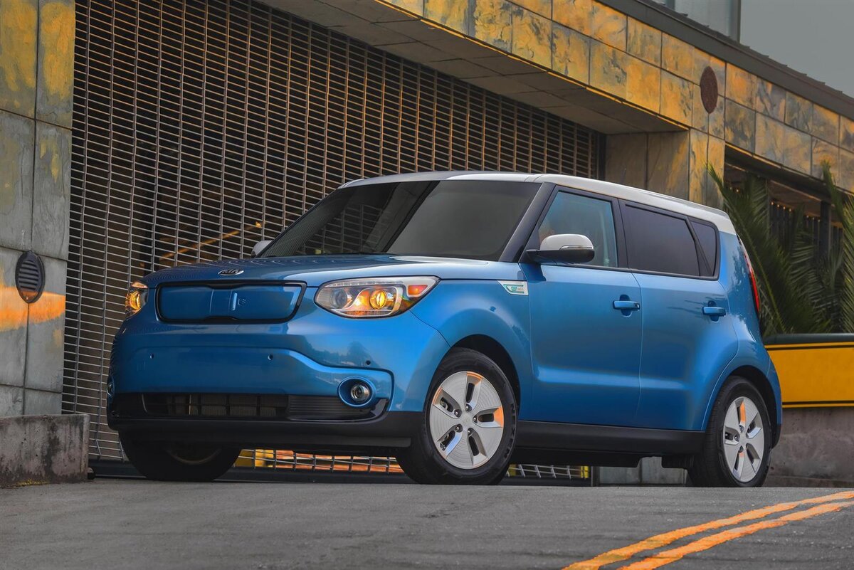 KIA soul EV из США - хороша "Маша", да не наша (фото с сайта https://www.conceptcarz.com)