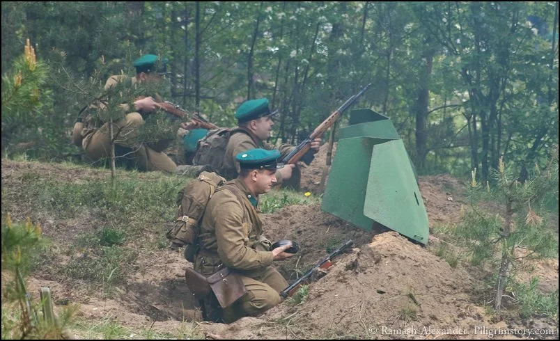 Заградительный отряд. 22 Июня погран пограничники 1941 года. Пограничные войска НКВД 1941. Пограничники РККА 1941. Первый бой пограничников 1941.