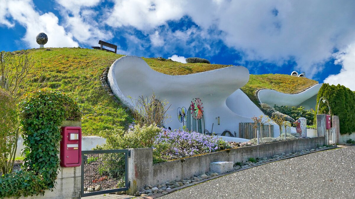 Нора считалась более респектабельным жильем в сравнении с домом!