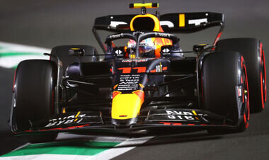 Пока Ред Булл единственные, кто может конкурировать с Феррари.