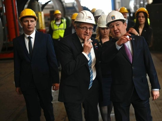 Врип главы губернатора Максим Егров на заводе Комсомолец. Фото:Павел Васильев