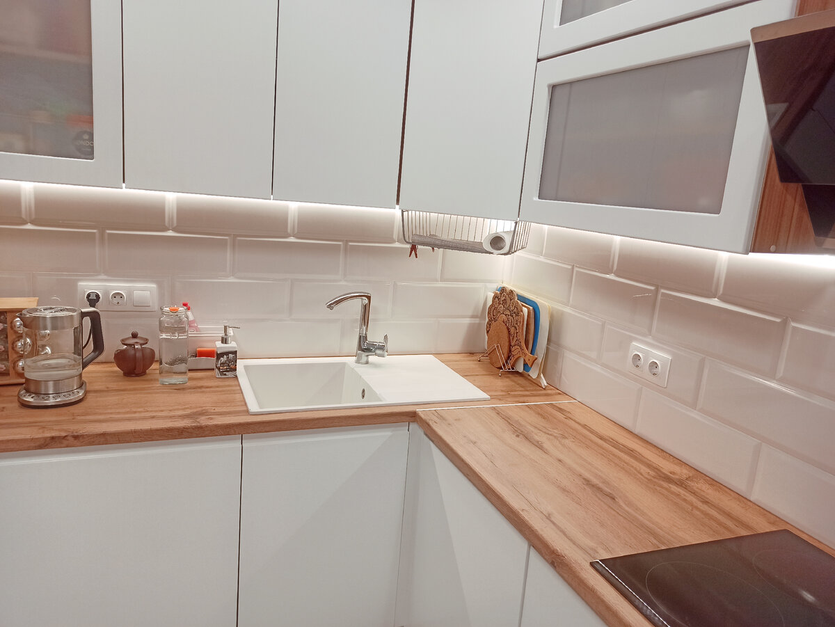 Моя кухня (ничего лишнего, рабочая зона готова для готовки в любой момент)