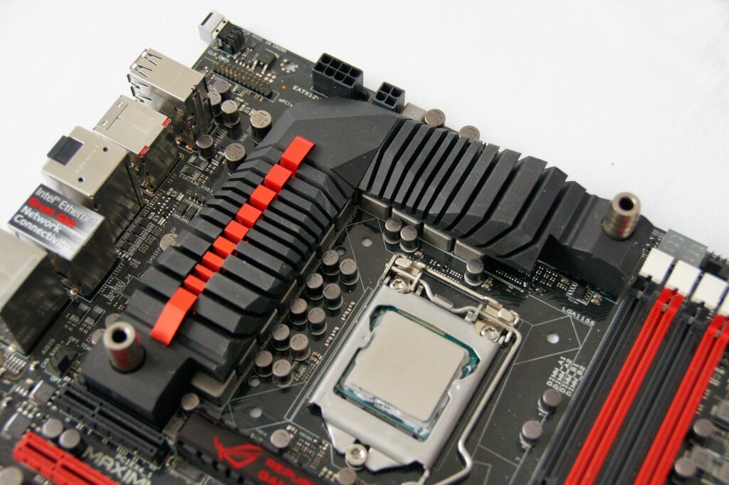 Как разогнать процессор на материнской плате. I7 3770 материнская плата. ASUS Maximus 7 Formula. ASUS Maximus v Formula. Материнская плата под i7 3770k MSI.