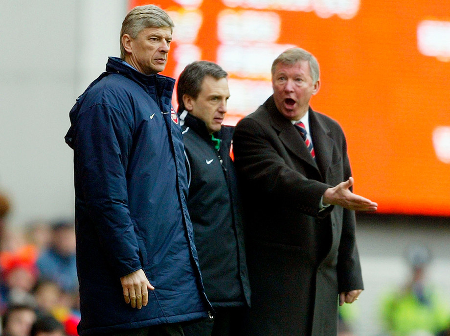 Арсен Венгер и Алекс Фергюсон во время матча.