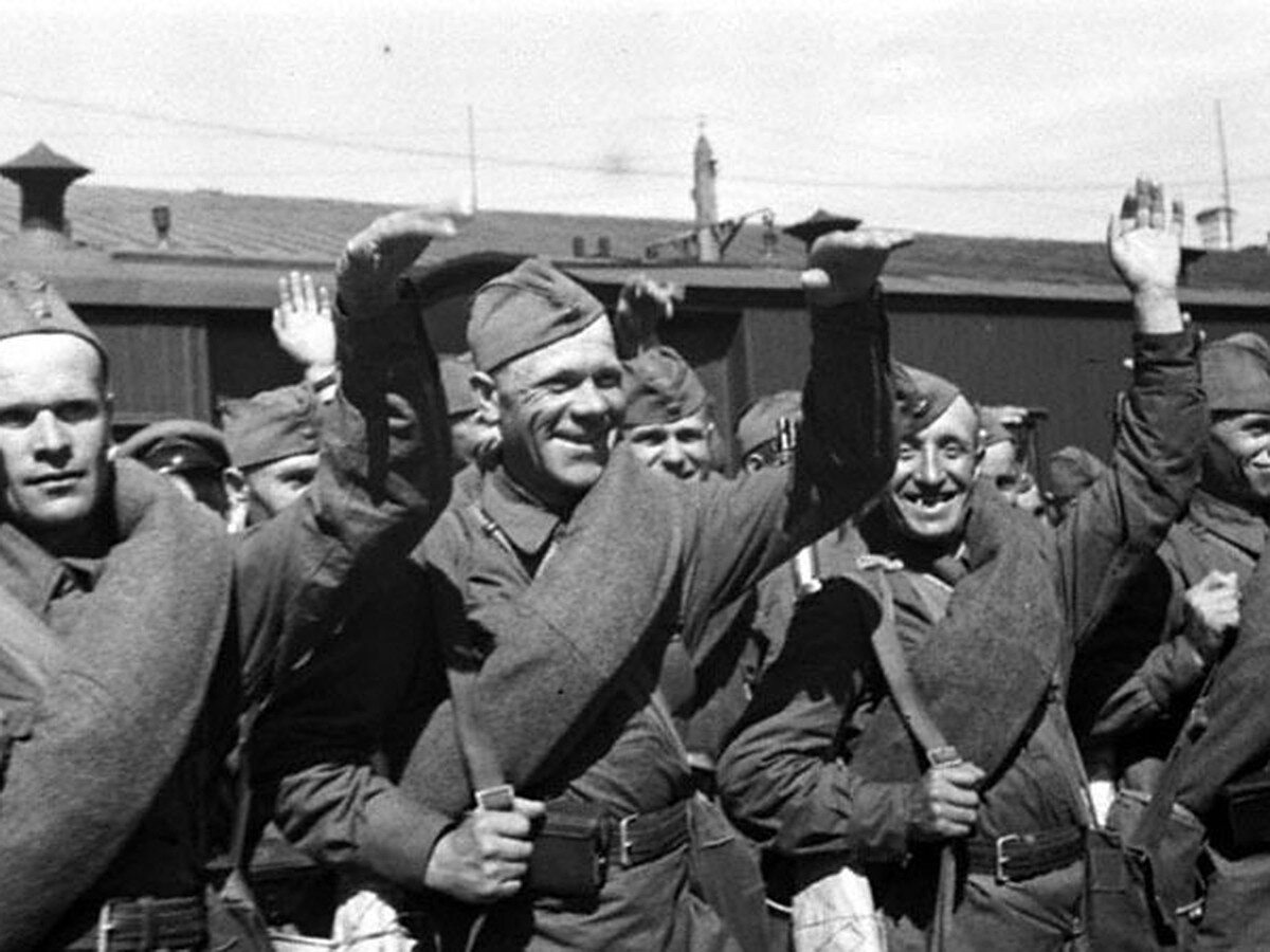 1941 год побед. Великая Отечественная война 22 июня 1941 9 мая 1945. Советские солдаты уходят на фронт 1941. Бойцы красной армии отправляются на фронт. Проводы солдат на фронт 1941 год.